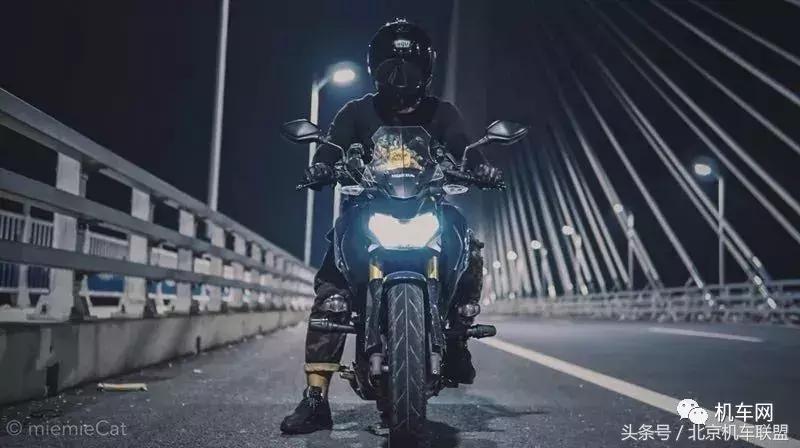 摩友旅途美景,摩友们感受骑行的独特魅力