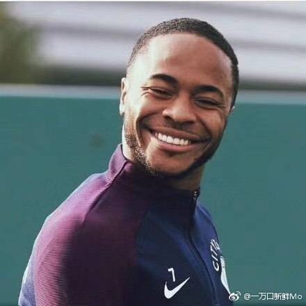 又*飞机打**？斯特林再次诠释什么是快乐足球，网友疯狂吐槽！