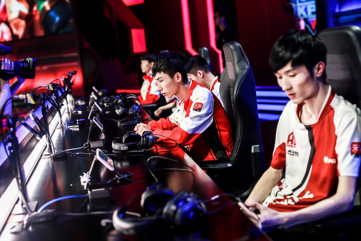 风云再起比赛直播,风云再起全国比赛直播