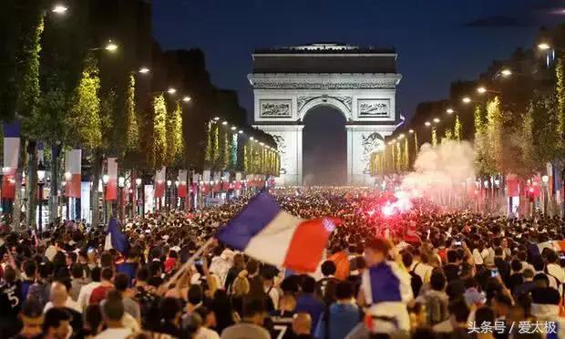 法国队大力神杯夺冠时刻,法国世界杯夺冠20周年