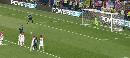 世界杯足球搞笑进球视频,世界杯法国队搞笑瞬间