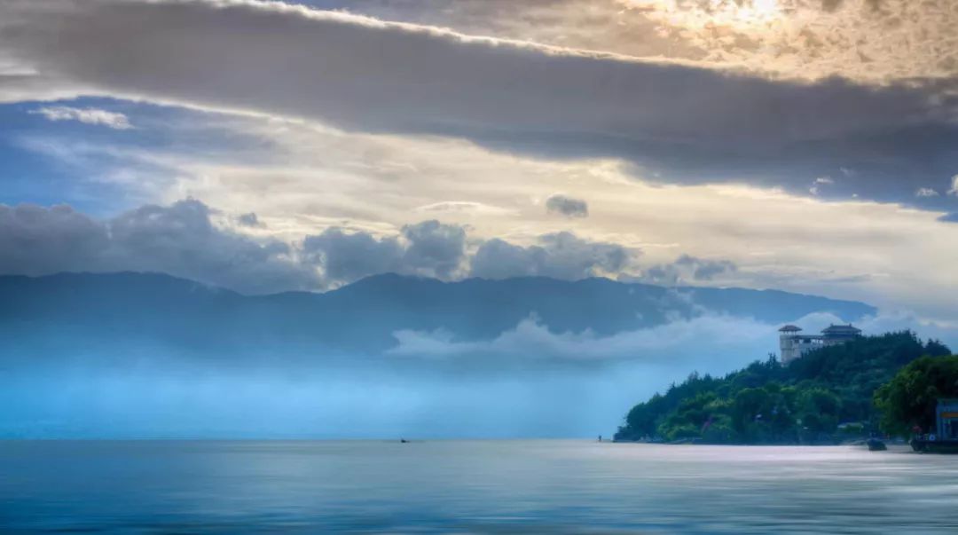 美到窒息的夏日洱海,在这个浪漫的夏天遇见你
