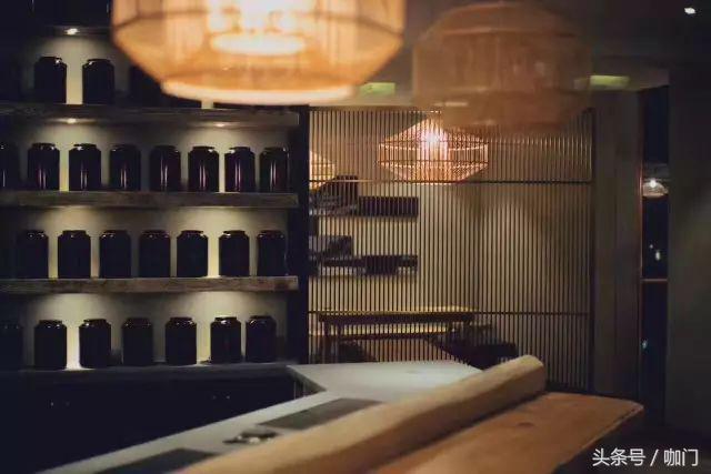 和我在成都的街头走一走歌词图片,网红烧仙草奶茶