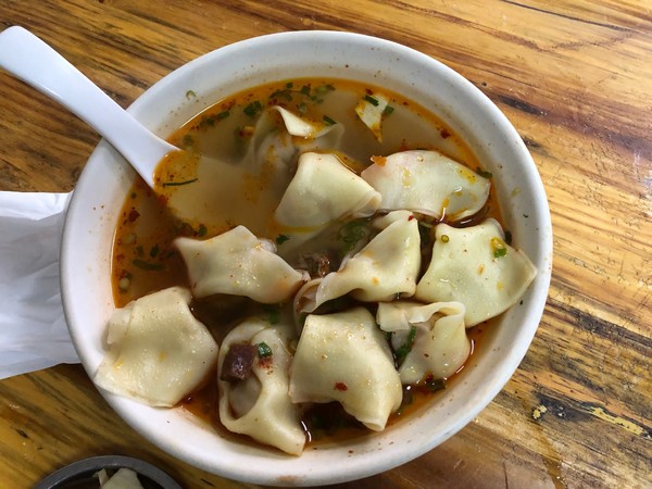 腾冲凤凰宝集泡温泉,腾冲民宿泡温泉推荐