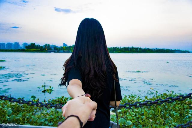 *引勾**亲弟弟上床,何况他还没成年?