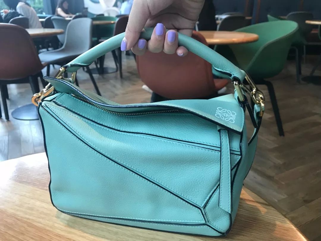 买包包就像白送的一样,买包就是投资