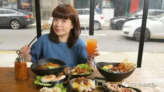 最丑美女厨神，搭档讽刺她丑，却是余文乐绯闻女友，48岁还是单身