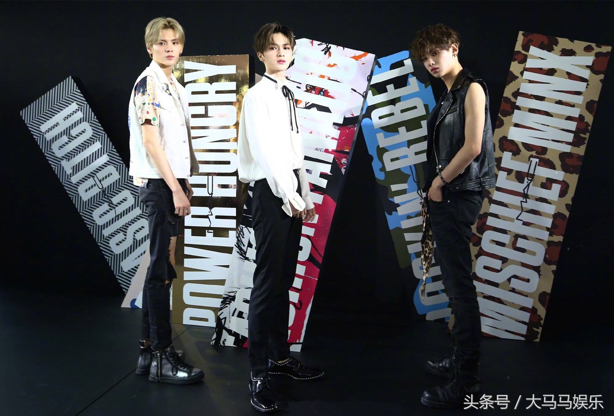 朱正廷遭乐华七子吐槽,朱正廷乐华7子同穿白衣