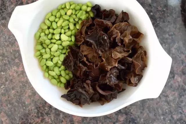 木耳怎样泡发又软又好吃,木耳怎么泡营养最丰富