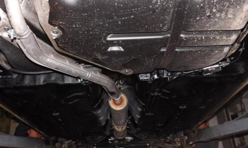 买新车时无条件赠送底盘装甲地板,沃尔沃新车有必要装底盘装甲吗