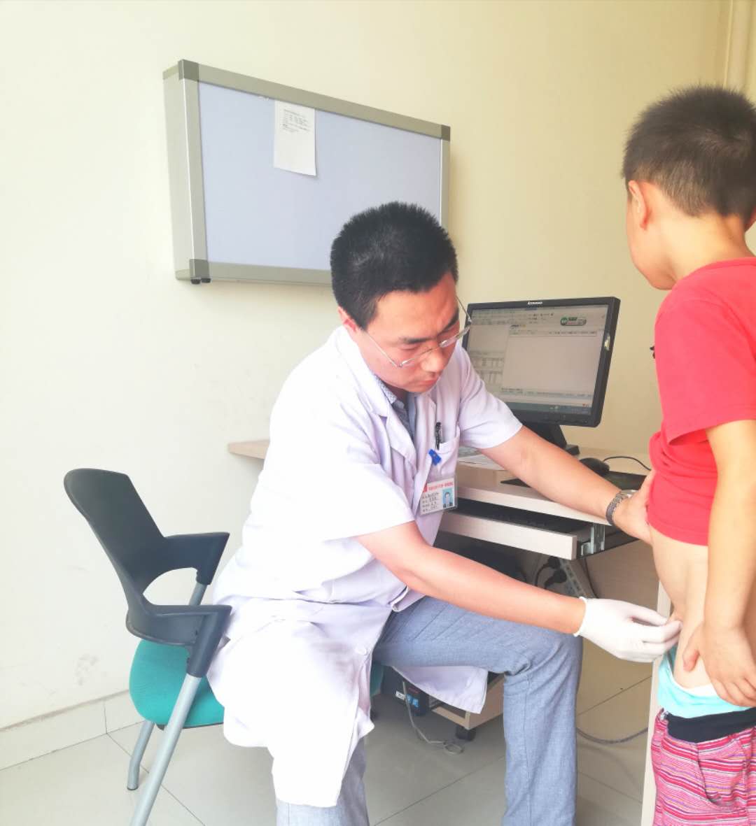 医生讲解包皮啥时候做比较好,泌尿科专家讲尿道