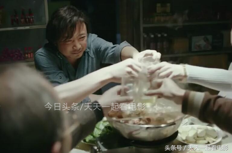 这位国产英雄和钢铁侠就差一套战甲,倒贴钱救人结果坐了3年牢