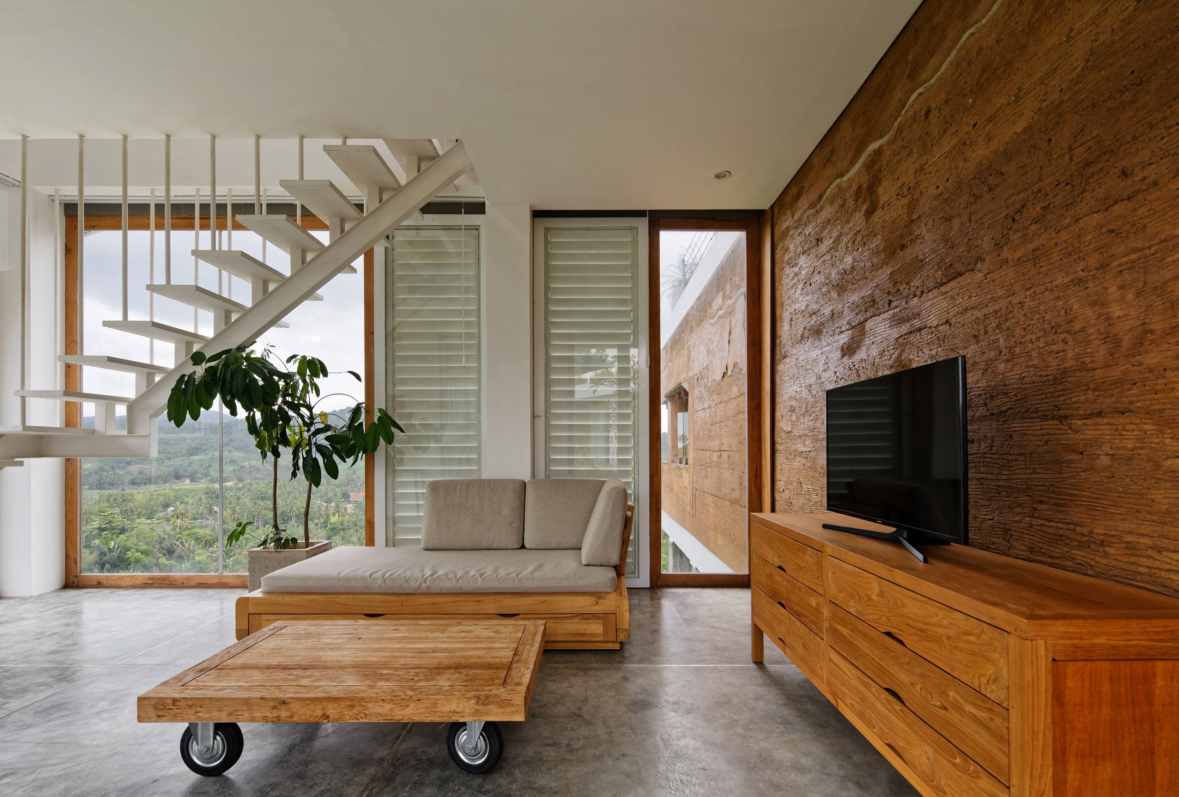 脑洞大开创意十足的集装箱改造,集装箱顶部做阳台