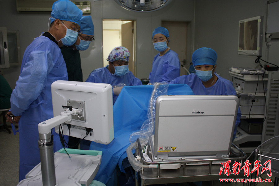 真空辅助乳腺微创旋切术前检查,医院成功开展乳腺肿物微创旋切术