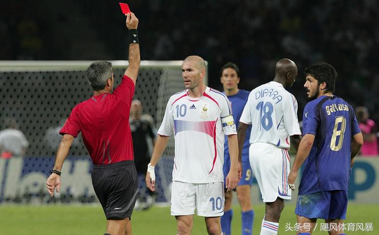 莫德里奇实至名归,世界杯金球奖莫德里奇