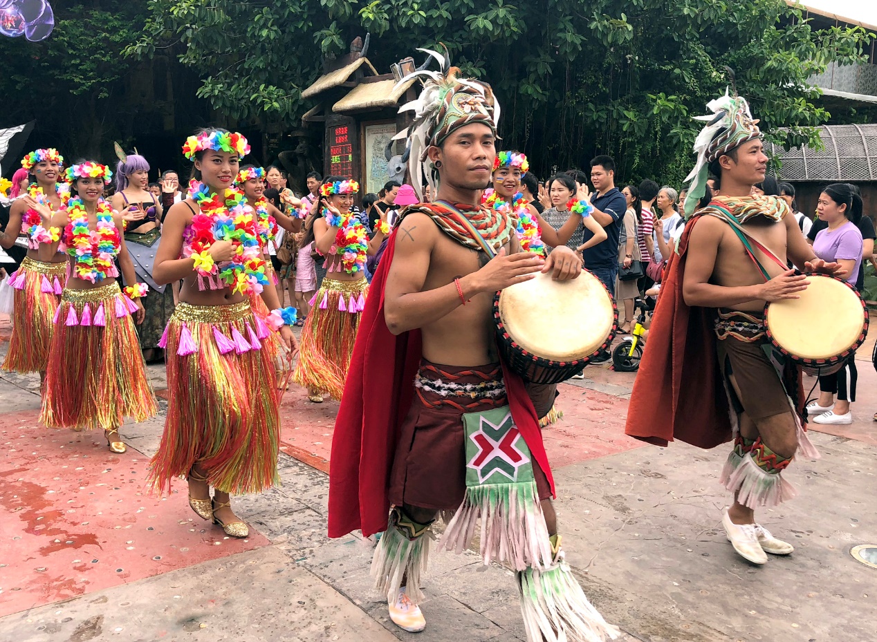 好玩不晒还能带娃，长鹿夜场一次过玩够本！