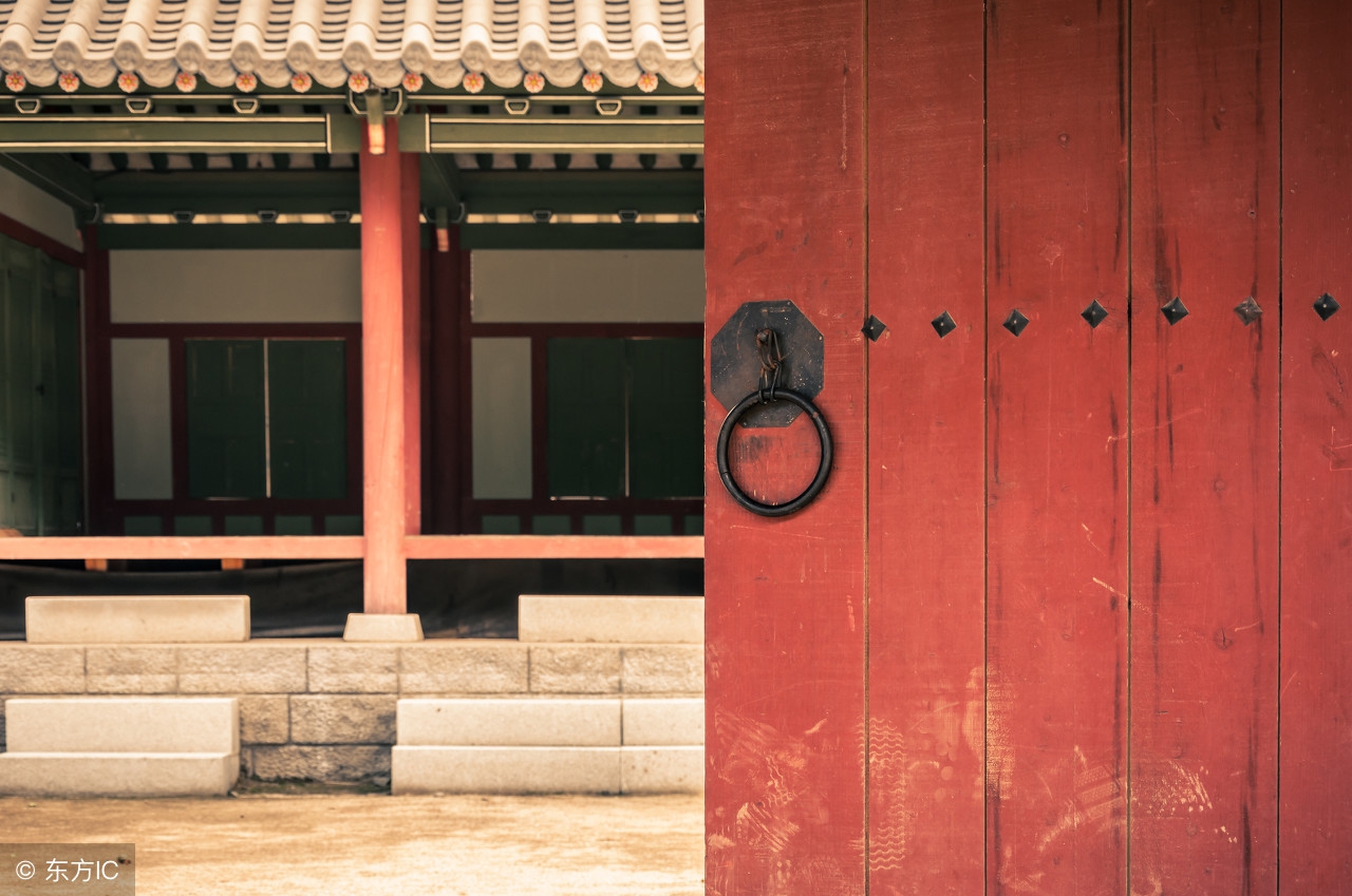 农村大门定乾坤,听村口老太太讲八卦