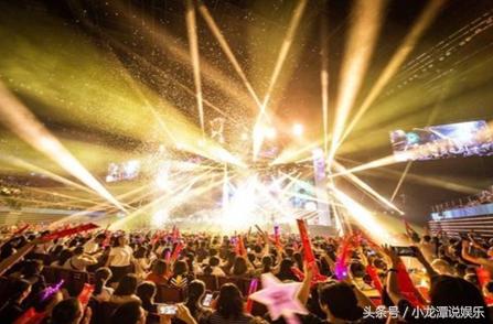 莫文蔚跳魔性舞,莫文蔚热舞吴彦祖