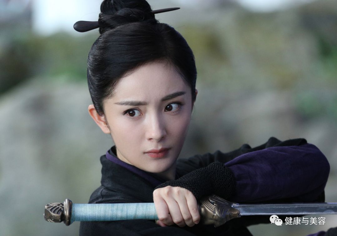 杨幂扶摇同款豆沙色口红,杨幂扶摇皇后口红色号