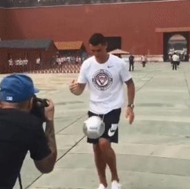 c罗对小朋友寄语,c罗开启中国行
