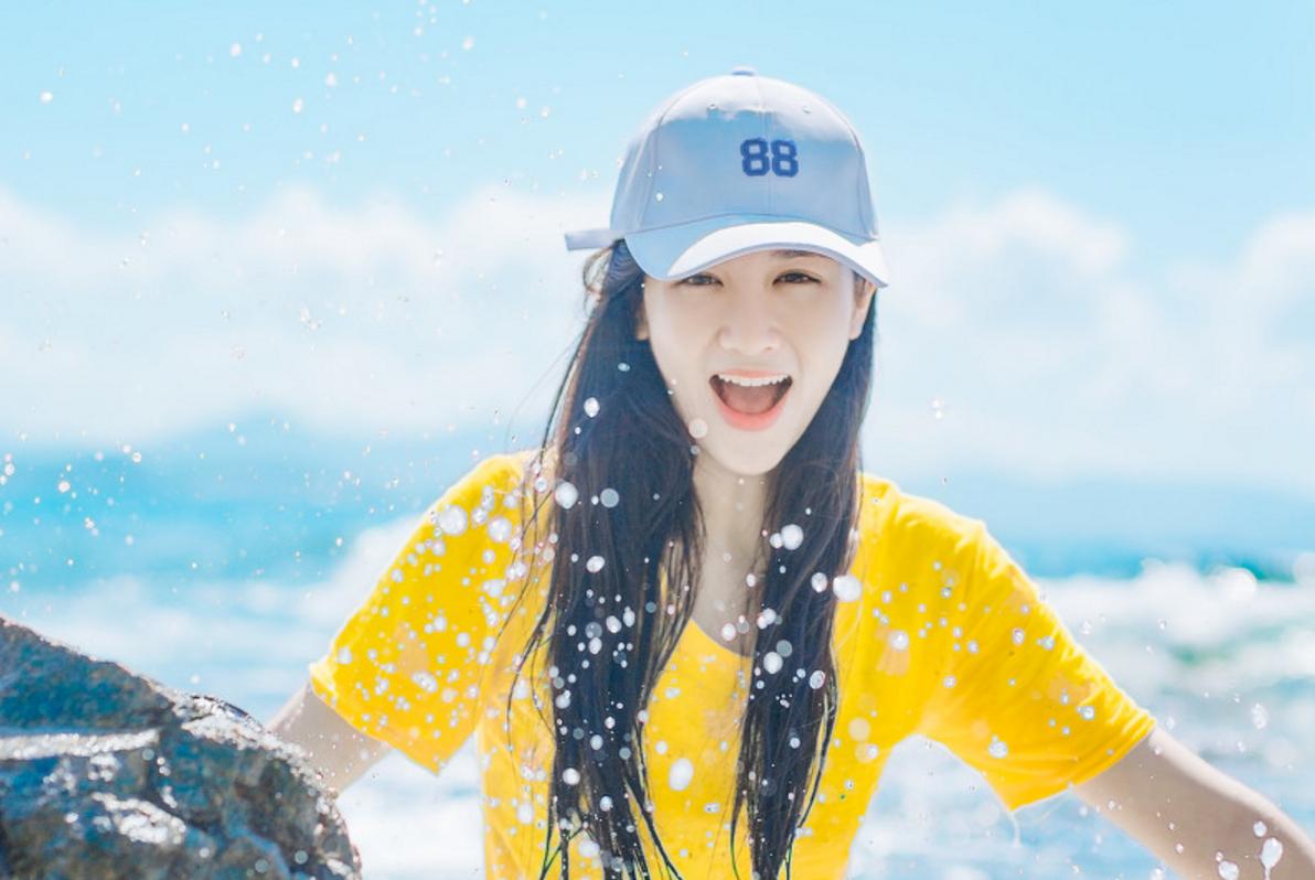 手指上全是血，她哭着“苏哲宇，我把心给你，我把心给你看……”