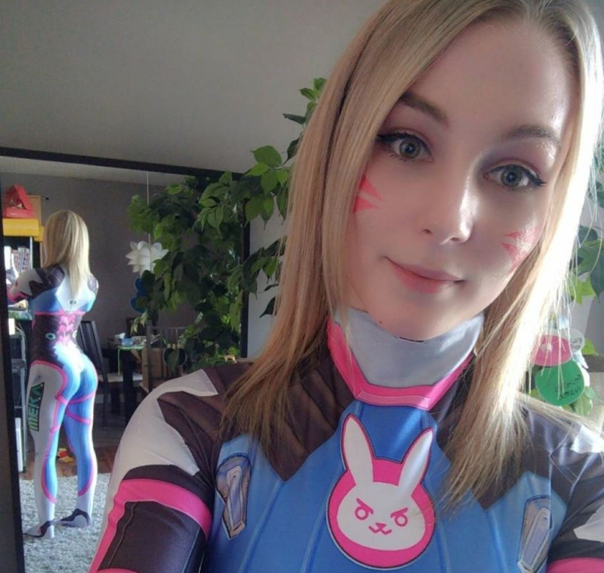 白人女子骂亚裔小伙,白人大骂亚裔女子