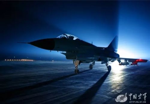 歼10首席试飞员,雷强试飞歼10视频