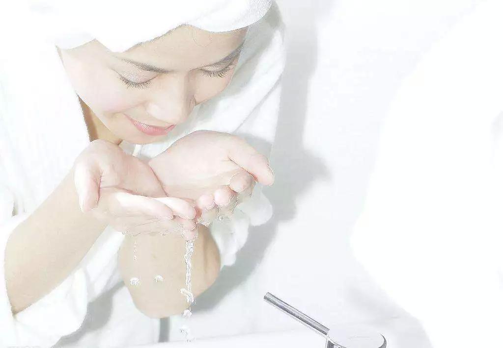 夏天皮肤怎么保养,邯郸丛台区康海利皮肤科诊所