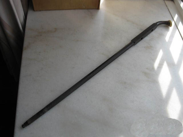 二胡拉伸时弓杆的方法,二胡琴杆弯曲矫正器