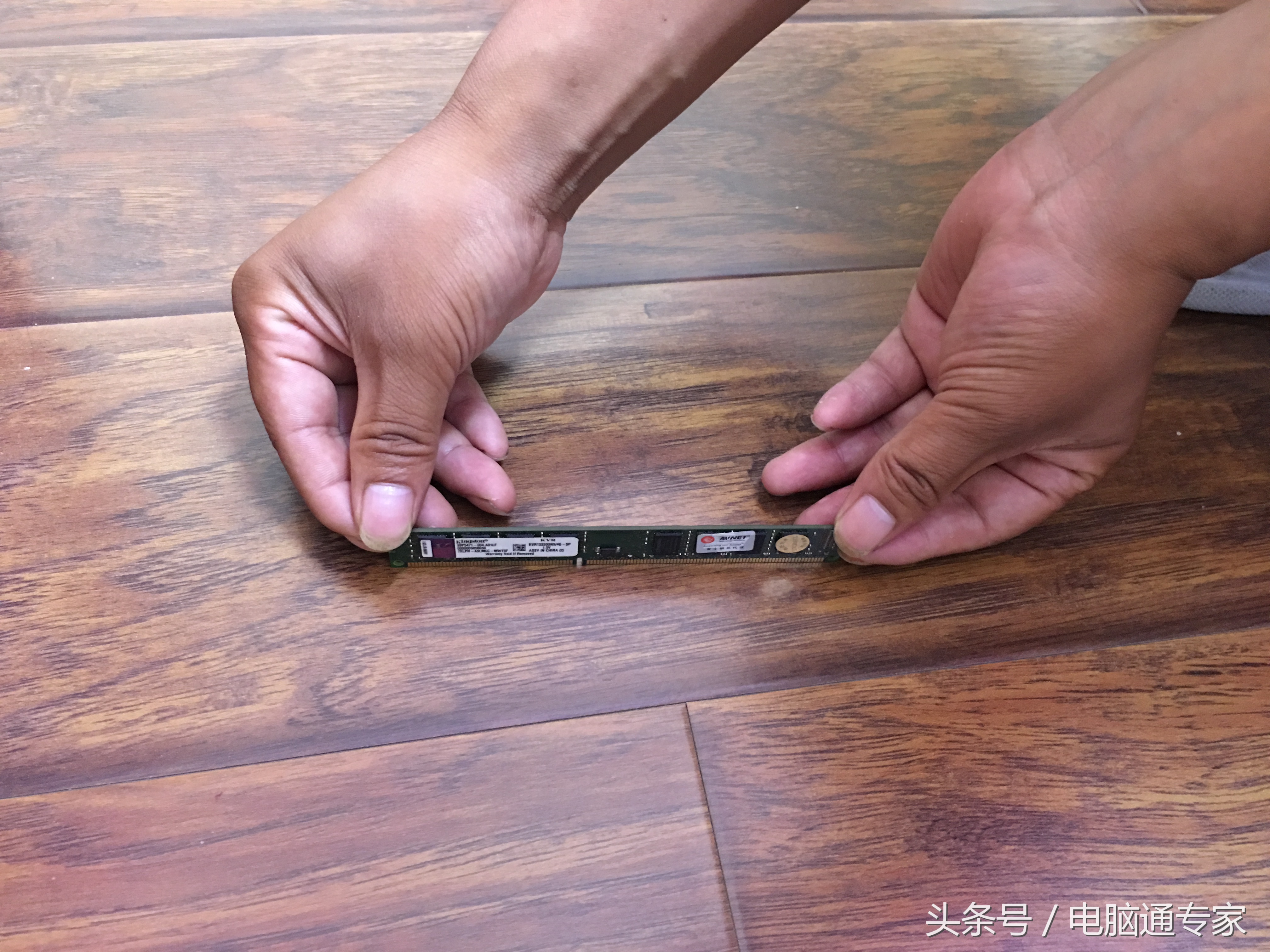 电脑加装内存条为什么性能下降,电脑加内存条有什么注意的