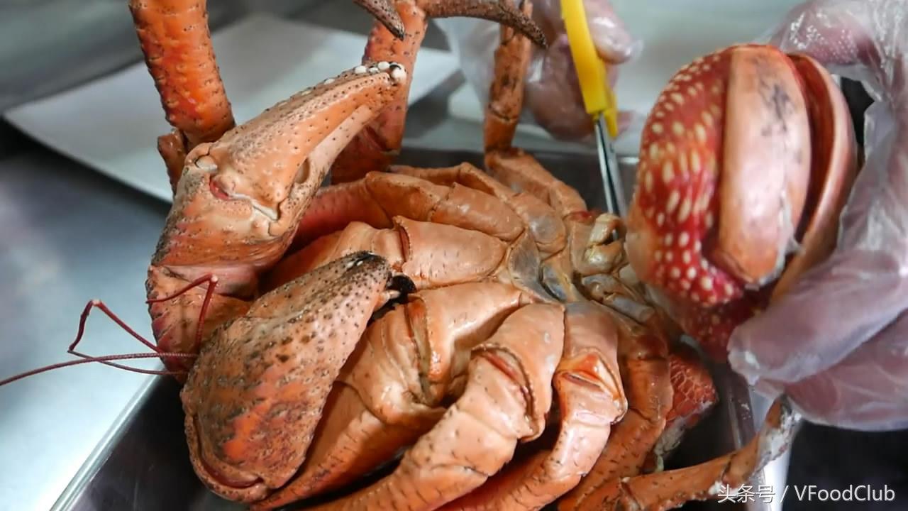 日本超级大的椰子蟹,日本冲绳海鲜鲨鱼刺身