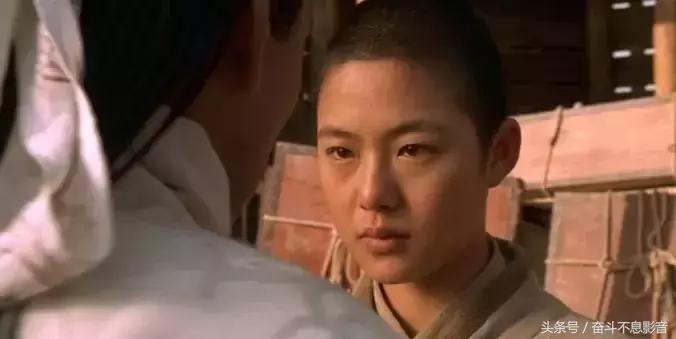 40岁的周韵和50岁的许晴,许晴和周韵谁更有气质