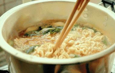 吃了这么久的泡面是如何做出来的,为什么泡面那么香