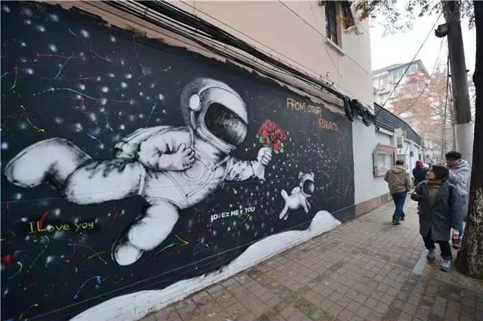 为什么来到上海后，你不再愿意回老家？