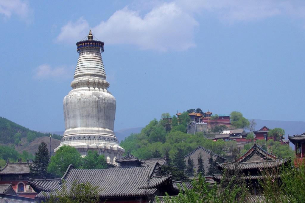 五台山考学祈福的寺庙,去五台山求官去哪个寺庙