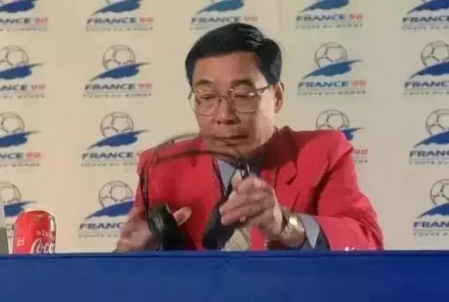 盘点香港电影的牧师们，张国荣最帅，黄霑最逗，林尚义战斗力最强