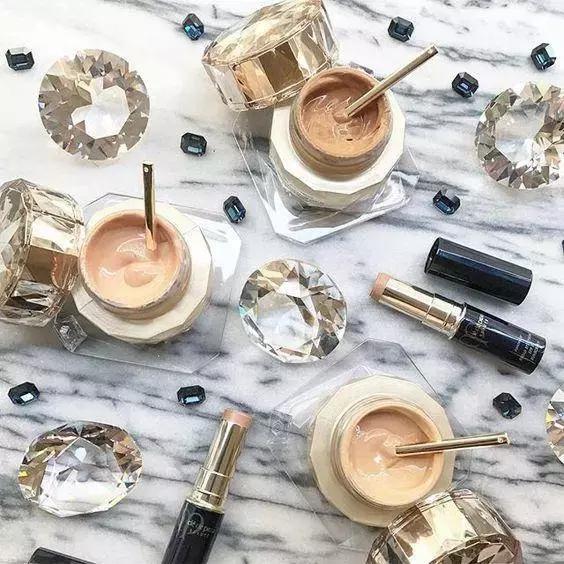 你买过哪些又贵又没用的东西,你都买过哪些大牌护肤品