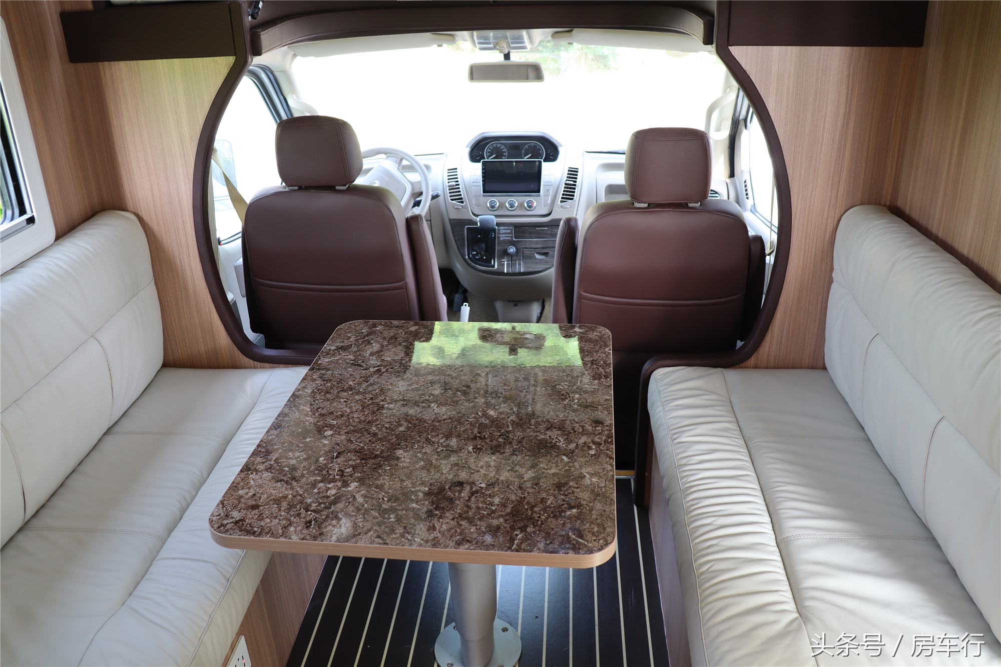 大通c型房车价目表,最便宜的9万8c型房车来了