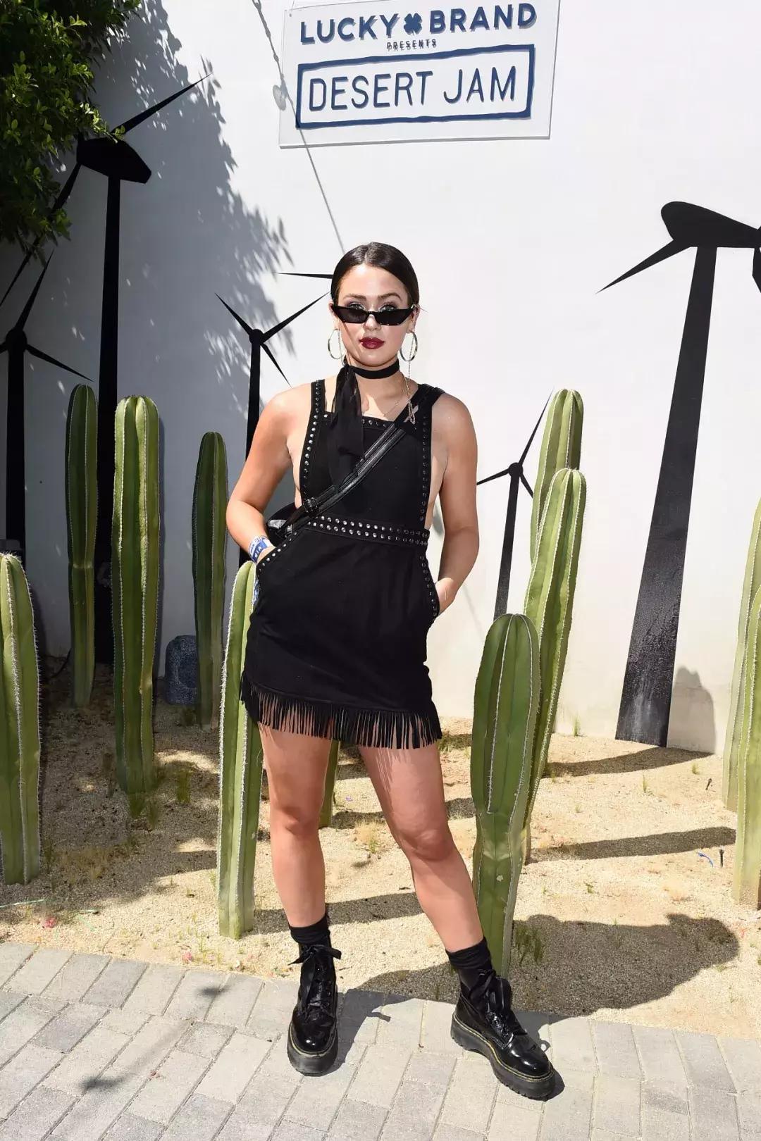 夏天必备的时髦连衣裙,夏天的连衣裙备起来