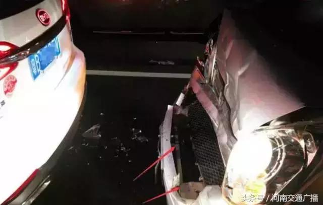 新手司机试驾五菱神车,新手司机连撞三辆车