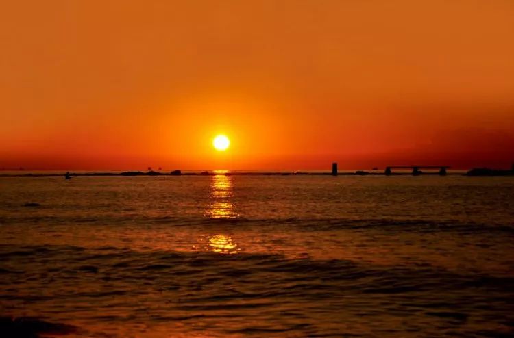 马尔代夫的蓝天绿树水清沙白,北京周边绝美海滩