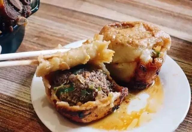 藏在市中心的美食街，吃一年都吃不够！第一个就是北京人爱吃的