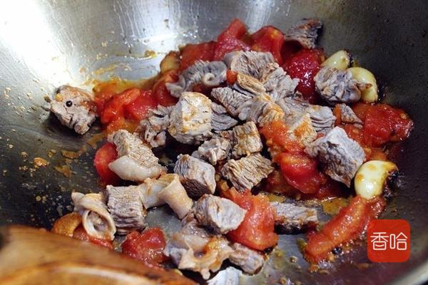 如何煮牛腩又烂又好吃,牛腩如何煮得软烂多汁