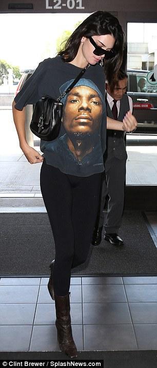 肯达尔詹娜生活装,肯达尔詹娜穿着