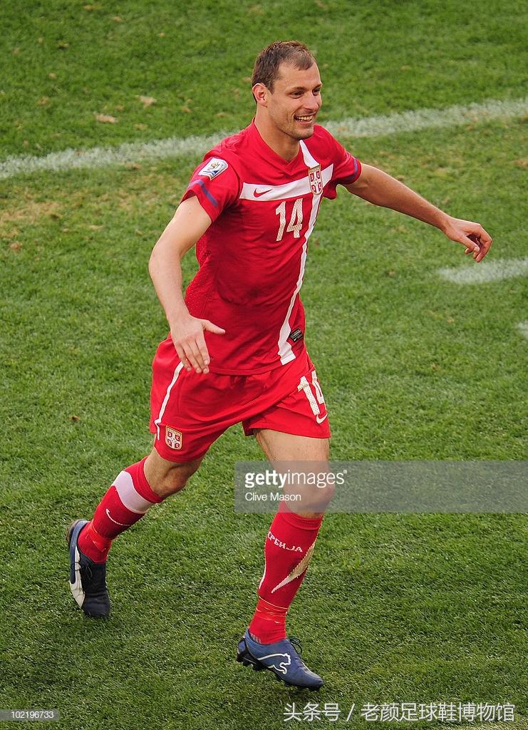 世界杯战靴盘点,南非世界杯复刻版足球鞋