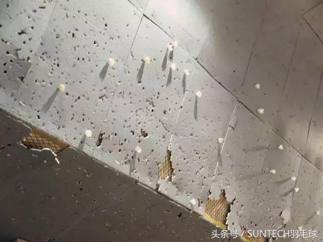 羽毛球抽墙练习需要什么墙,对墙打羽毛球有什么好处