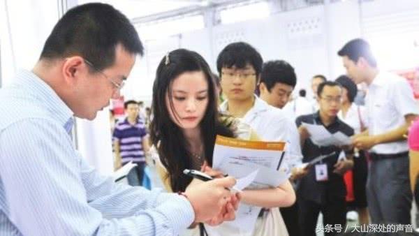 面试官：用3个9组成一个最大的数？回答9的99次方被淘汰