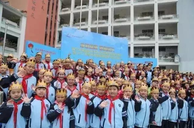 南宁市校服变迁史,带你回顾一下校园时光