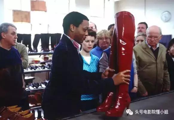 题材尺度超大胆的剧来了！他变装比许晴还性感女人看完说白活了