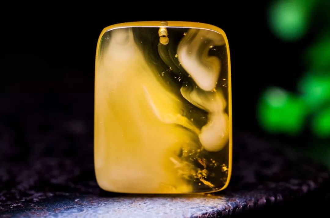 琥珀好还是玉好,琥珀好还是玛瑙好